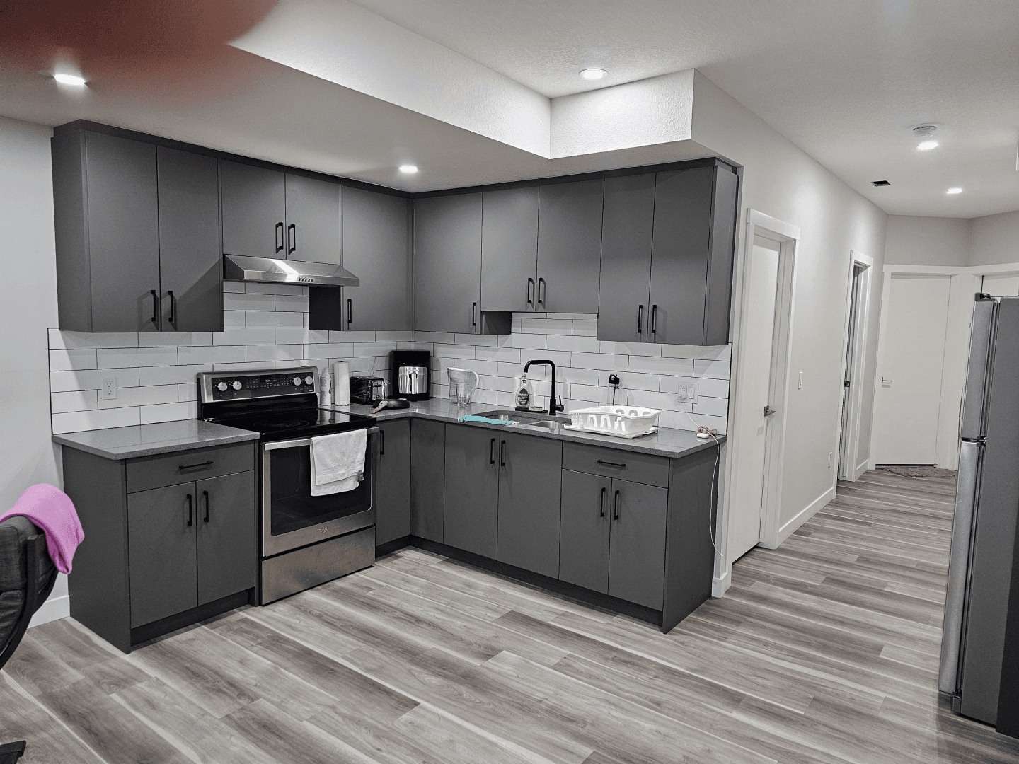 LModern Kitchen Retreat - Luxe Kitchen Cabinets