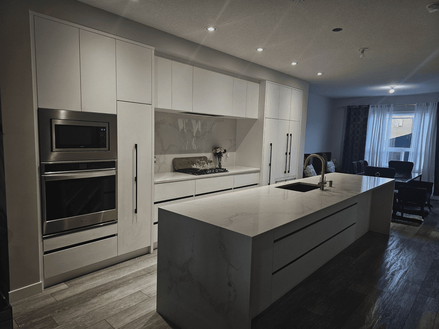 Bright and Beautiful Kitchen Oasis - Luxe Kitchen Cabinets